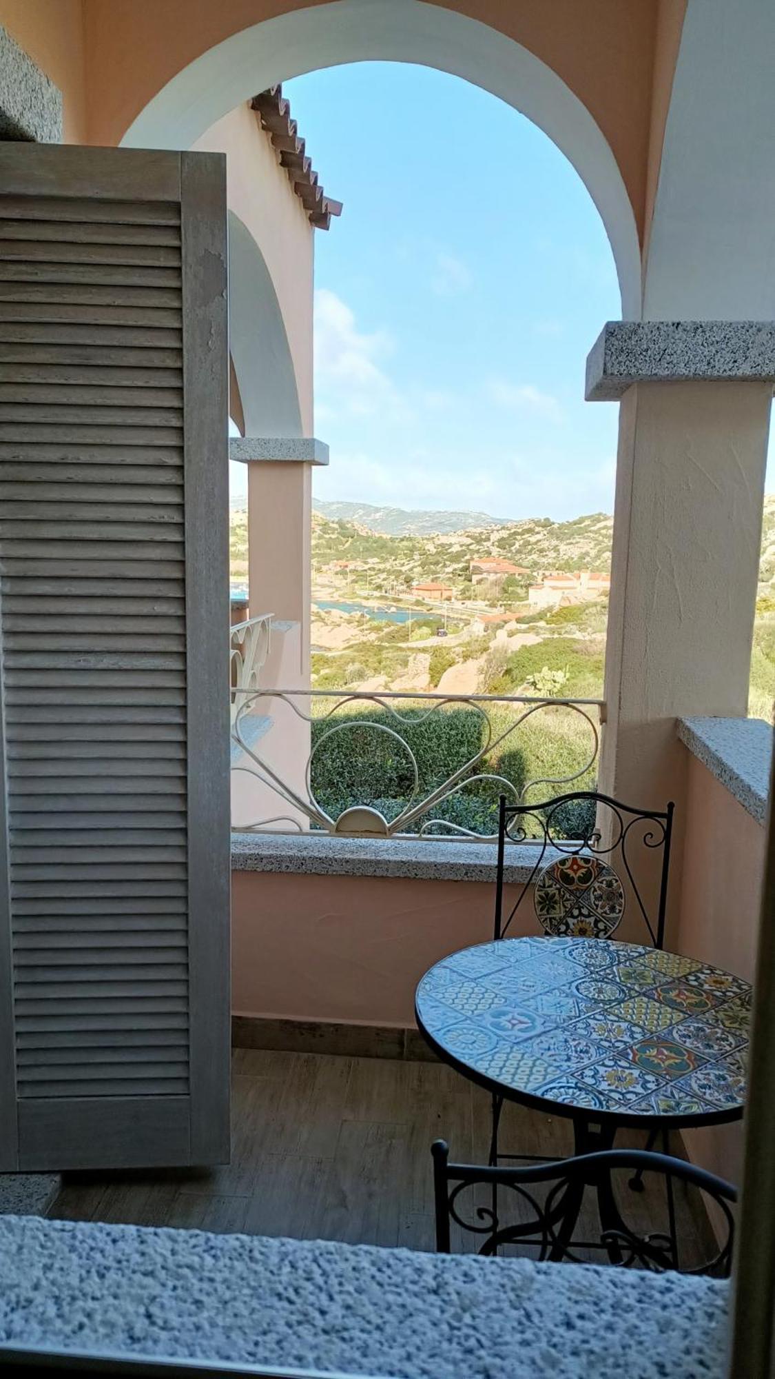Appartamento Vista Mare Punta Tegge La Maddalena  Buitenkant foto